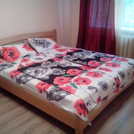 Apartment Syrec Kijev Szoba fotó